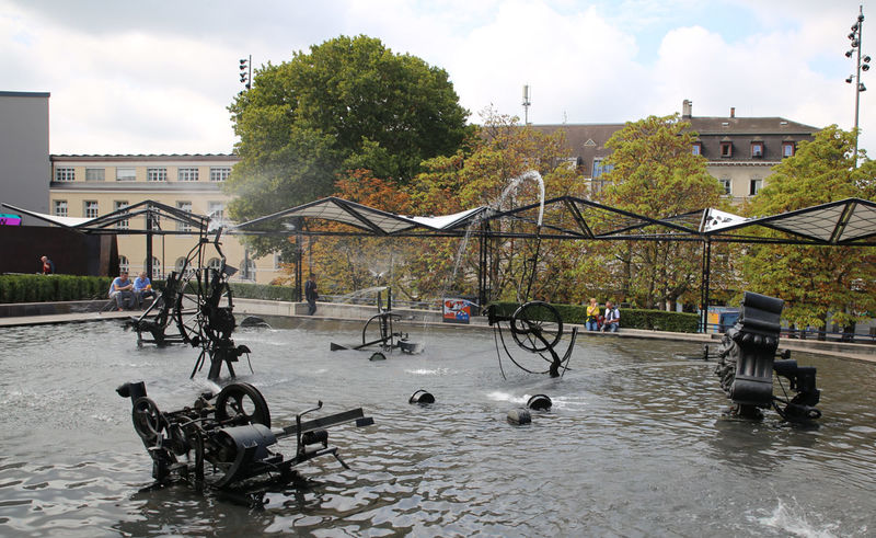 Fontanna Tinguely’ego (Canival Fountain) w Bazylei