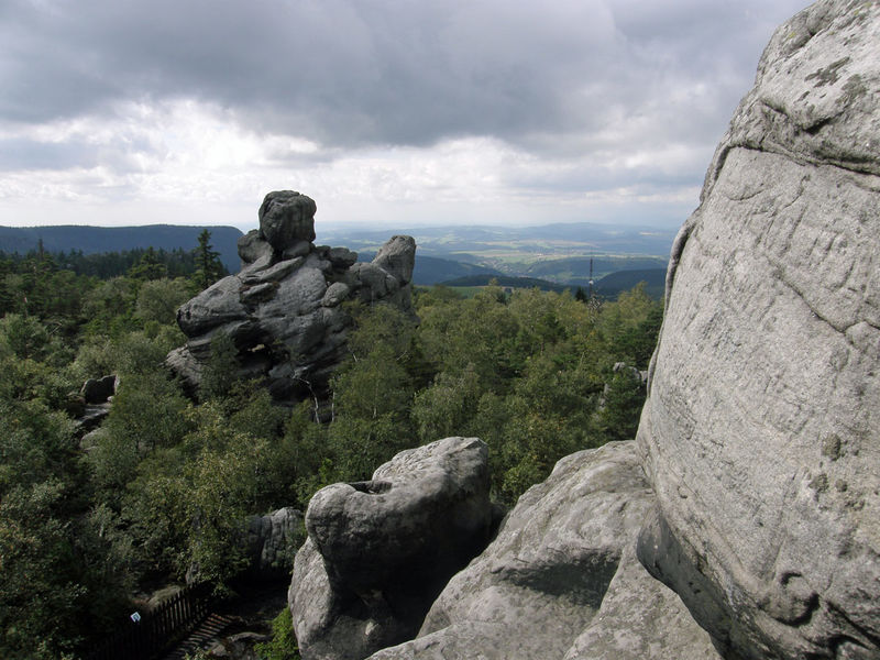 Skalny krajobraz Ziemi Kłodzkiej