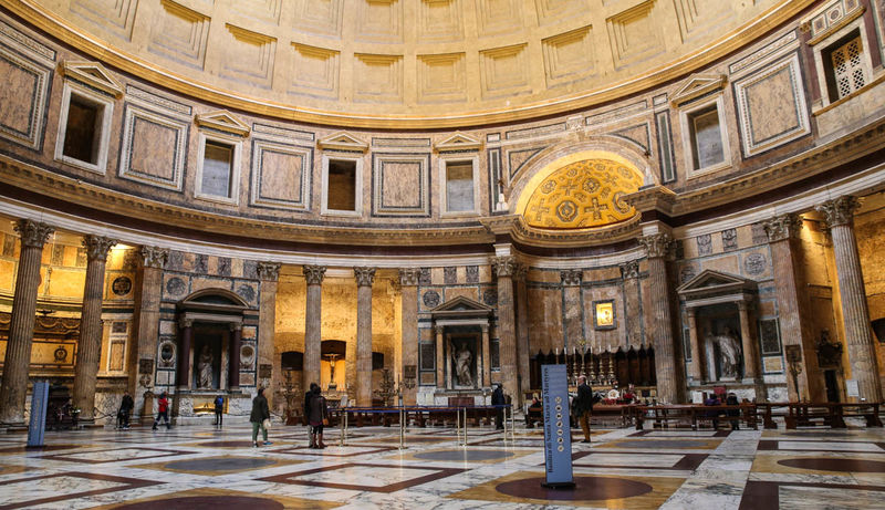 !Panteon w Rzymie - wnętrze