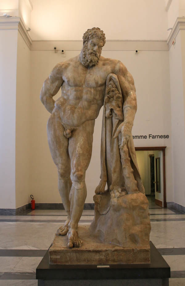 !Herakles Farnezyjski - Muzeum Narodowe w Neapolu