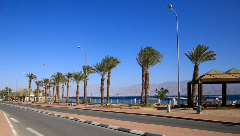 Ulica ciągnąca się wzdłuż wybrzeża - Ejlat
