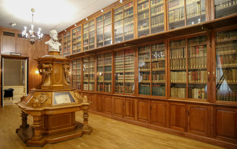 !Biblioteka w Pałacu Cervello w Walencji