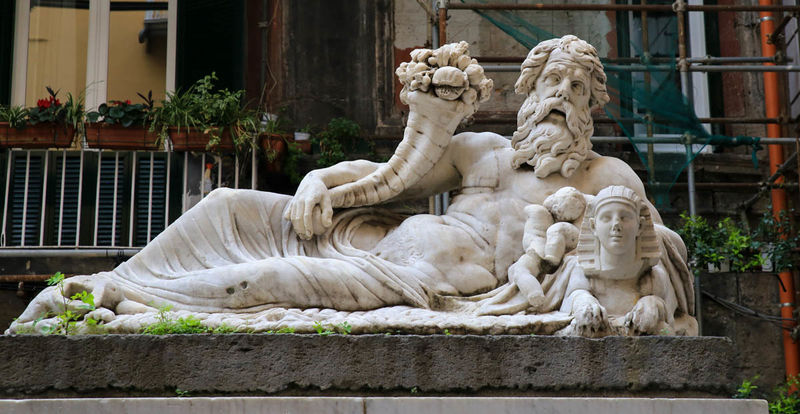 !Statua Boga Nilu w Neapolu