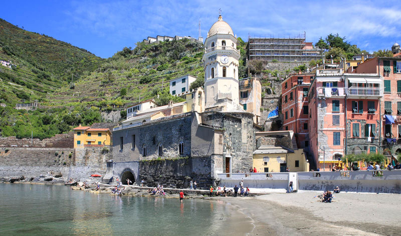 Vernazza (Cinque Terre) - widok na kościół św. Małgorzaty 
