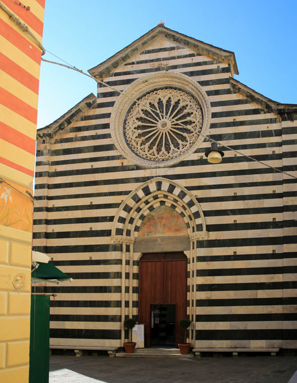 ! Монтероссо аль Маре (Чинкве Терре) - церковь св. Иоанн Креститель (Chiesa di San Giovanni Battista)