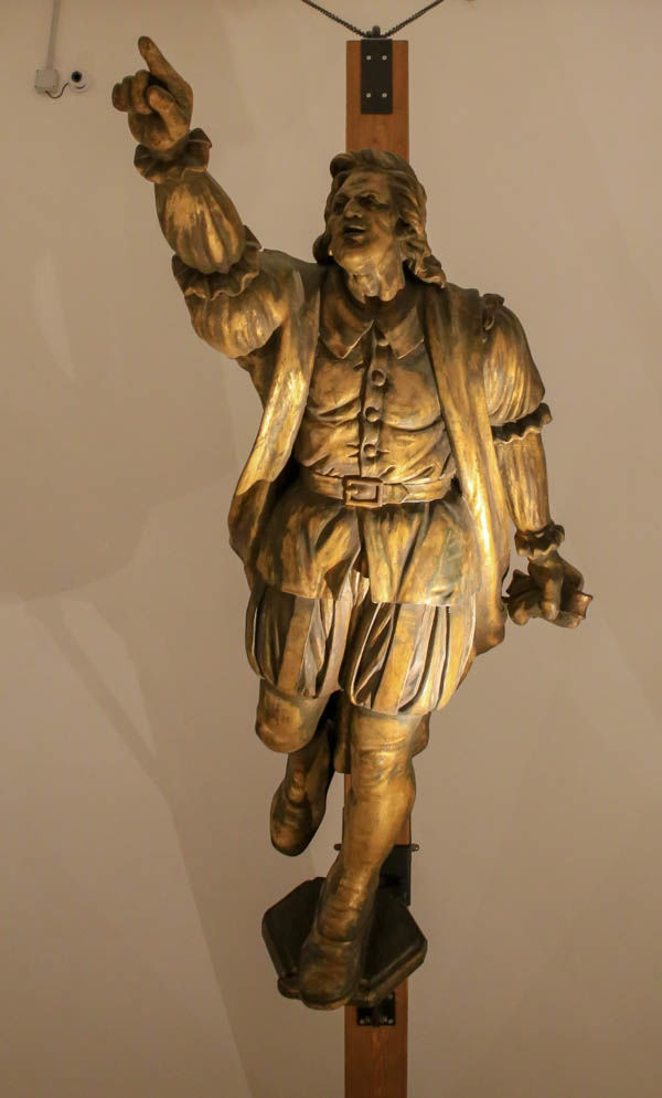 La Spezia - Muzeum Technologii Morskiej - rzeźba Krzysztofa Kolumba