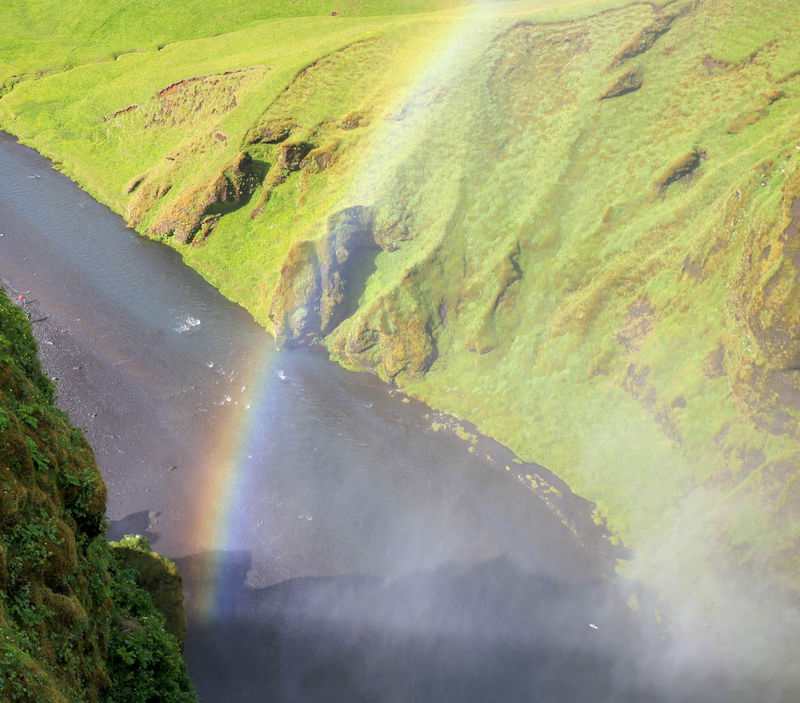 Wodospad Skogafoss i tęcza (Islandia)