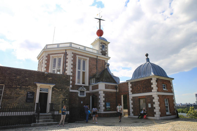 Flamsteed House i kula (The Greenwich Time Ball) - Królewskie Obserwatorium w Londynie