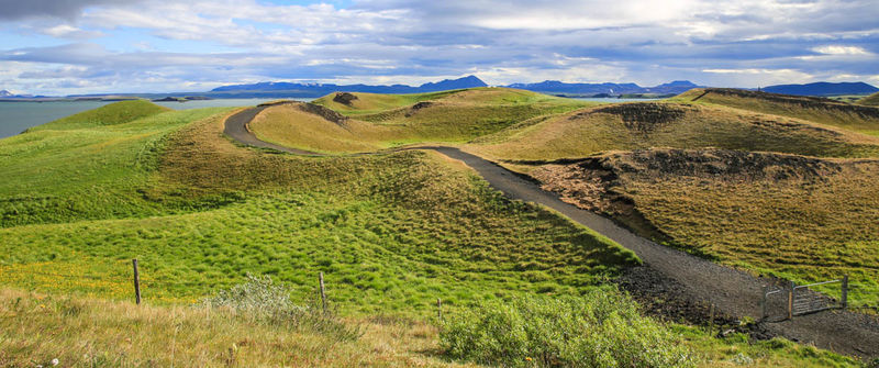 Pseudokratery Skútustaðagígar nad jeziorem Mývatn (Islandia)