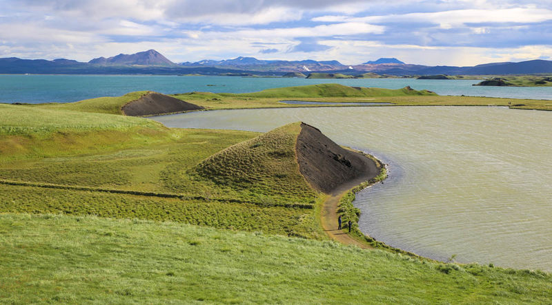 !Pseudokratery Skútustaðagígar nad jeziorem Mývatn (Islandia)