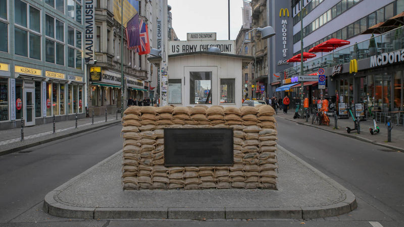 Charlie Checkpoint - Berlin 