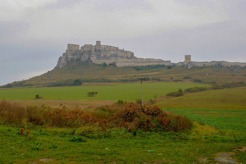 Zamek Spiki - widok od strony miasta
