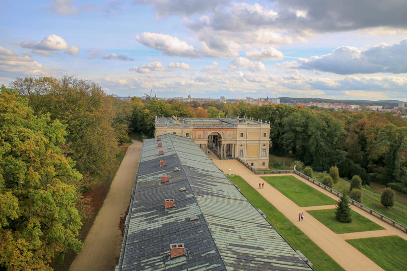 Widok z tarsadu na dachu Nowej Oranżerii - Park Sanssouci w Poczdamie