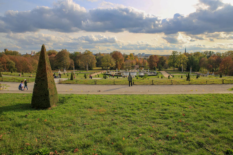 Widok na część Parku Sanssouci przy Pałacu Sanssouci (Poczdam)