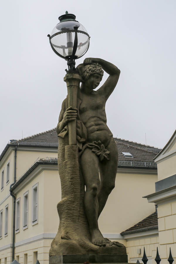 Pałac Bellevue w Berlinie - jedna z lamp