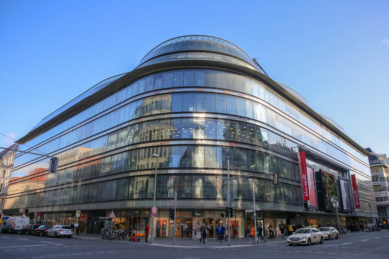 !Berlin - centrum handlowe Galeries Lafayette (Quartier 207)