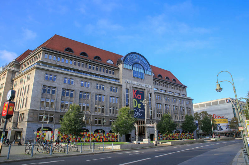 !Centrum handlowe KaDeWe w Berlinie