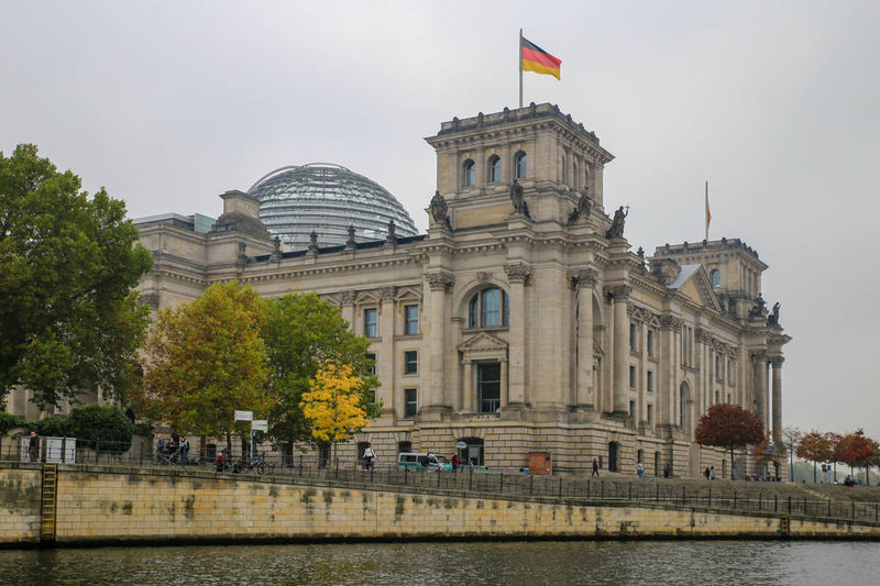 !Reichstag i szklana kopuła - Berlin