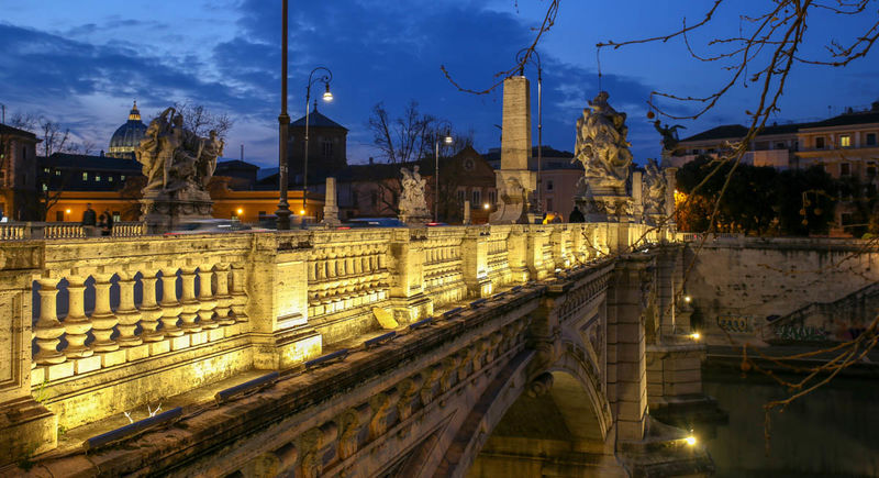 Widok na most św. Anioła w Rzymie