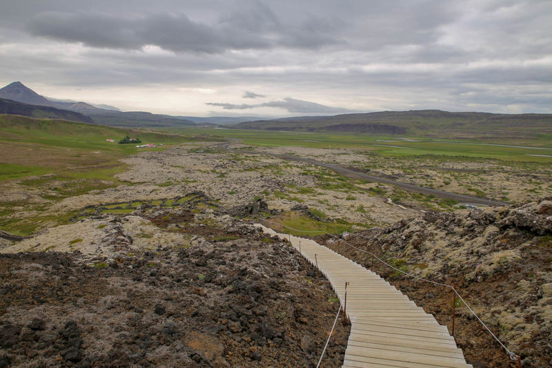 Podczas wejścia na Krater Grábrók (Islandia)