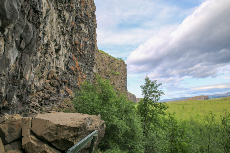 Kanion Ásbyrgi - widok z punktu nad stawem Botnstjörn (Islandia)