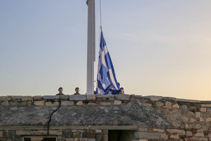 !Ceremonia zawieszenia flagi - Akropol, Ateny