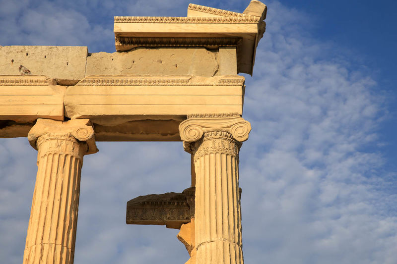 Akropol w Atenach - przykład kolumn w porządku jońskim