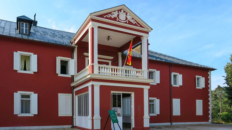 Zabytki Czarnogóry - pałac króla Mikołaja w Cetynii