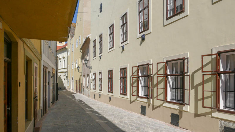 Győr - uliczki i zabytkowe kamienice w centrum