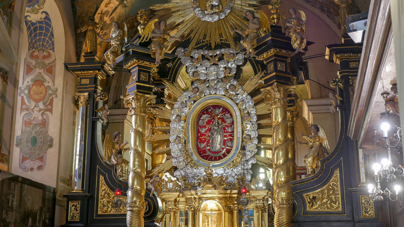 Kalwaria Zebrzydowska - ołtarz główny, część od strony prezbiterium