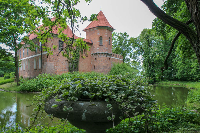 Atrakcje w okolicy Łowicza - zamek w Oporowie
