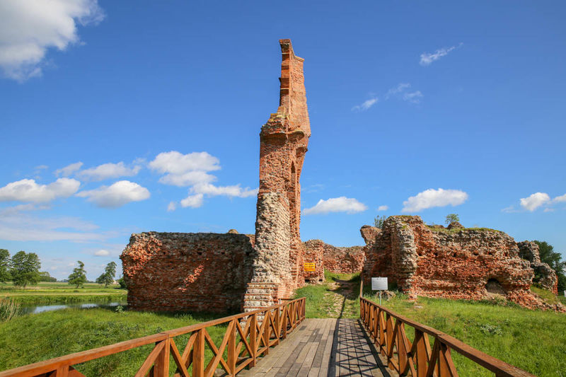 Ruina zamku we wsi Besiekiery