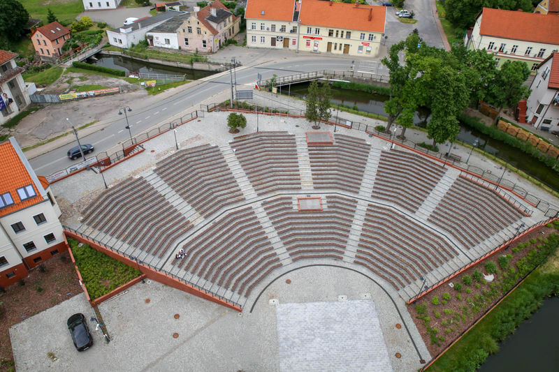 Widok na amfiteatr z wieży widokowej Zamku w Lidzbarku Warmińskim