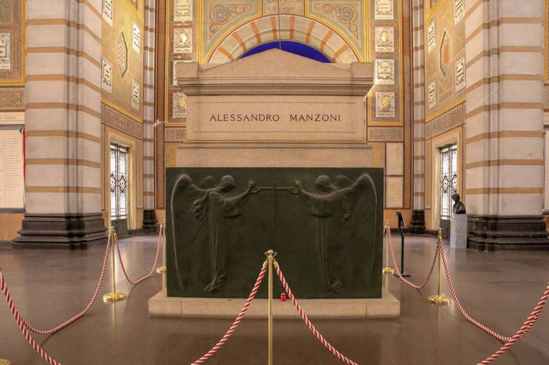 Grób Alessandro Manzoni - Cmentarz Monumentalny w Mediolanie