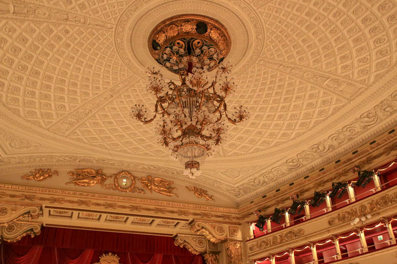 Zwiedzanie teatru La Scala w Mediolanie
