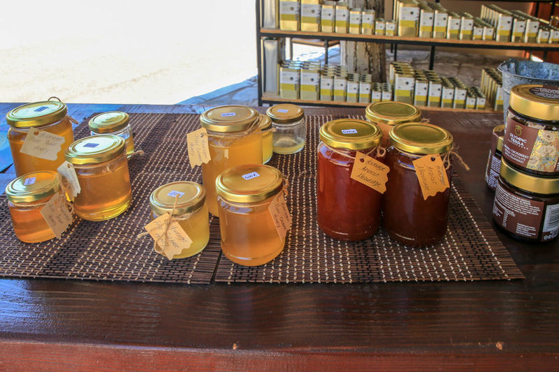 Produkty z lokalnej farmy Lekkas na Zakynthos
