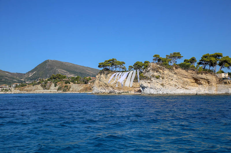 Atrakcje Zakynthos - Wyspa Cameo widziana od strony wody