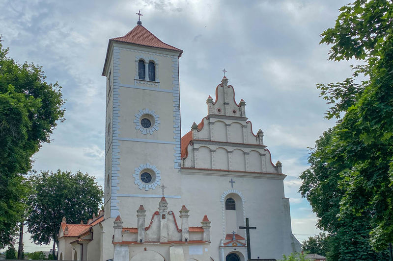 Janowiec - Kościół pw. św. Stanisława biskupa oraz św. Małgorzaty