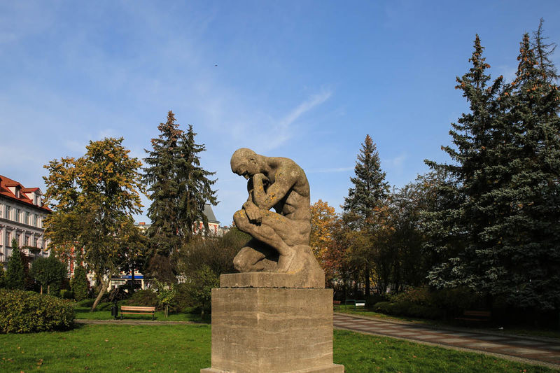 Słupsk - pomnik pt. Upokorzony (Fritz Klimsch)