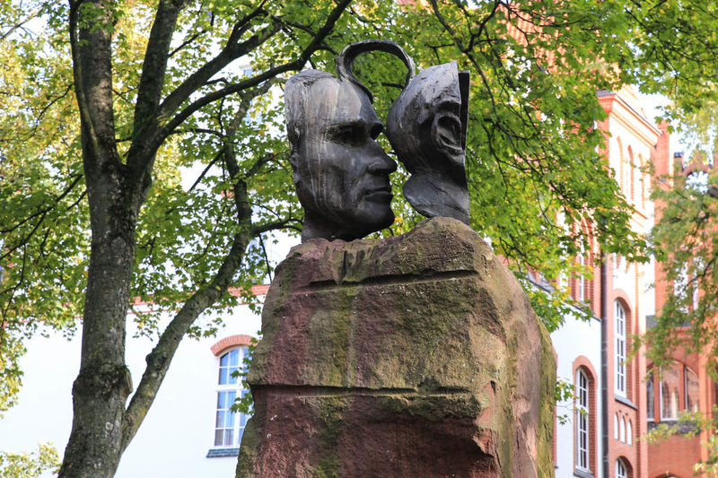 Rzeźba 'Otwarta Głowa' - Jan Stanisław Wojciechowski (Słupsk)