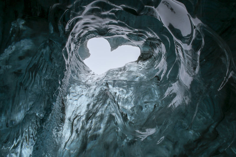 !Jaskinia lodowcowa przy jęzorze lodowca Vatnajökull - Islandia