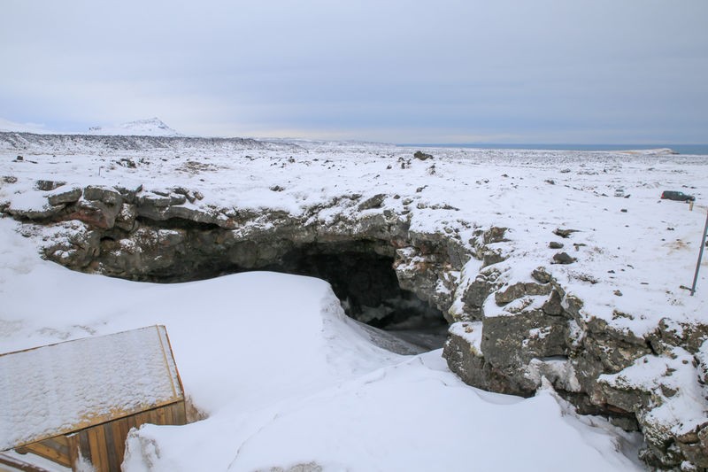 Jaskinia lawowa Vatnshellir - Islandia