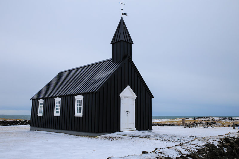 Czarny kościół Búðakirkja - Islandia