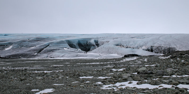 Część wycieczki do jaskini lodowcowej przy jęzorze lodowca Vatnajökull - Islandia