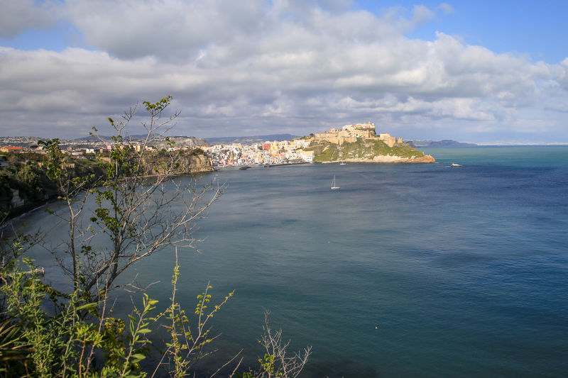 !Widok z punktu widokowego Belvedere Elsa Morante - Wyspa Procida
