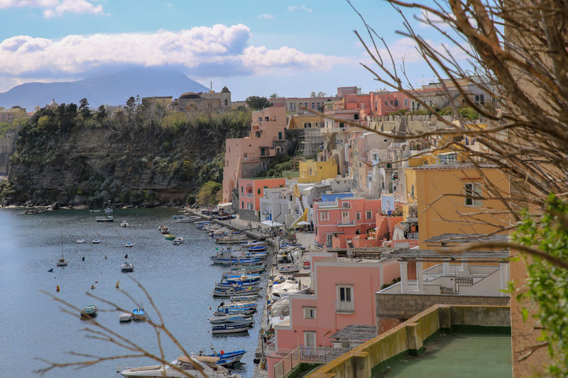 Widok na Marina di Corricella - Wyspa Procida