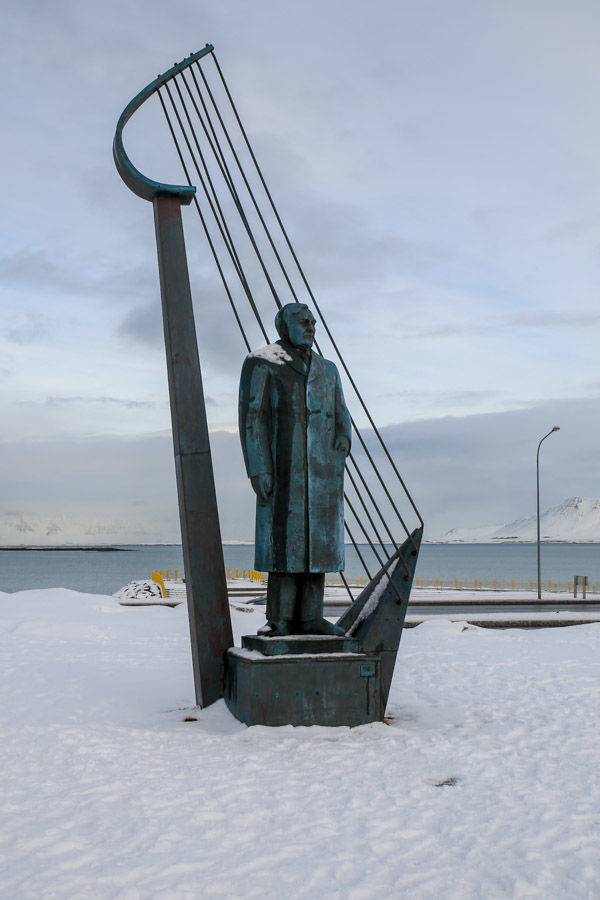 Spacer po Reykjaviku - jedna z rzeźb w mieście