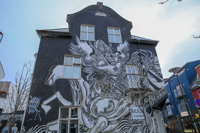 Reykjavik - street art przy Laugavegur 23