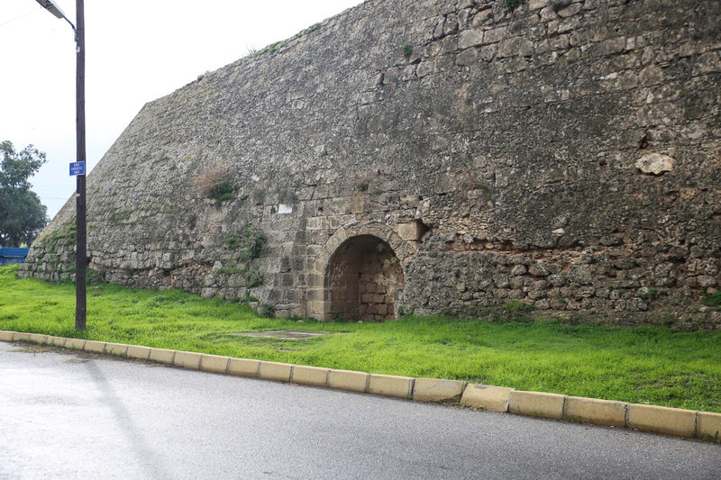 [Fragment murów w Famaguście]