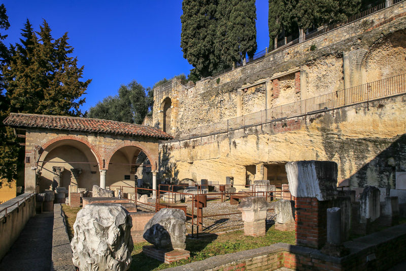 Zwiedzanie kompleksu muzealnego teatru rzymskiego (Teatro Romano) w Weronie